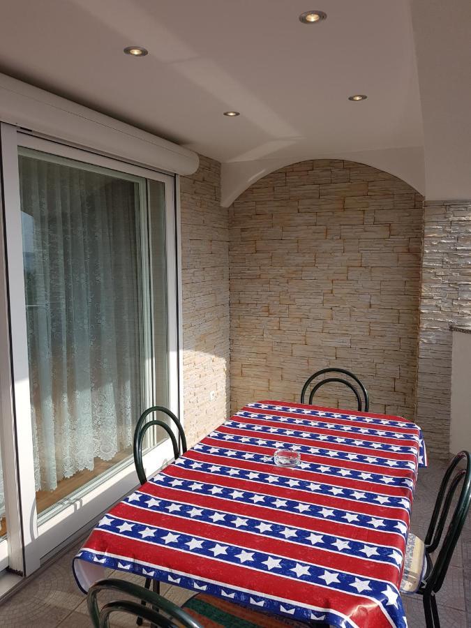 Apartmani Krajnovic Фажана Екстер'єр фото