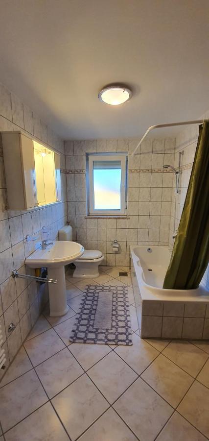 Apartmani Krajnovic Фажана Екстер'єр фото