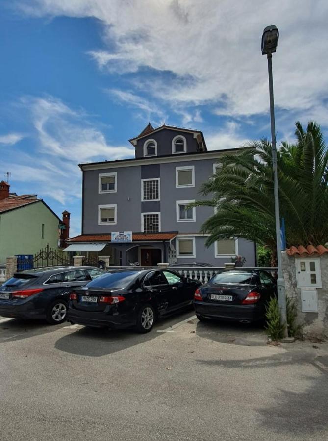 Apartmani Krajnovic Фажана Екстер'єр фото