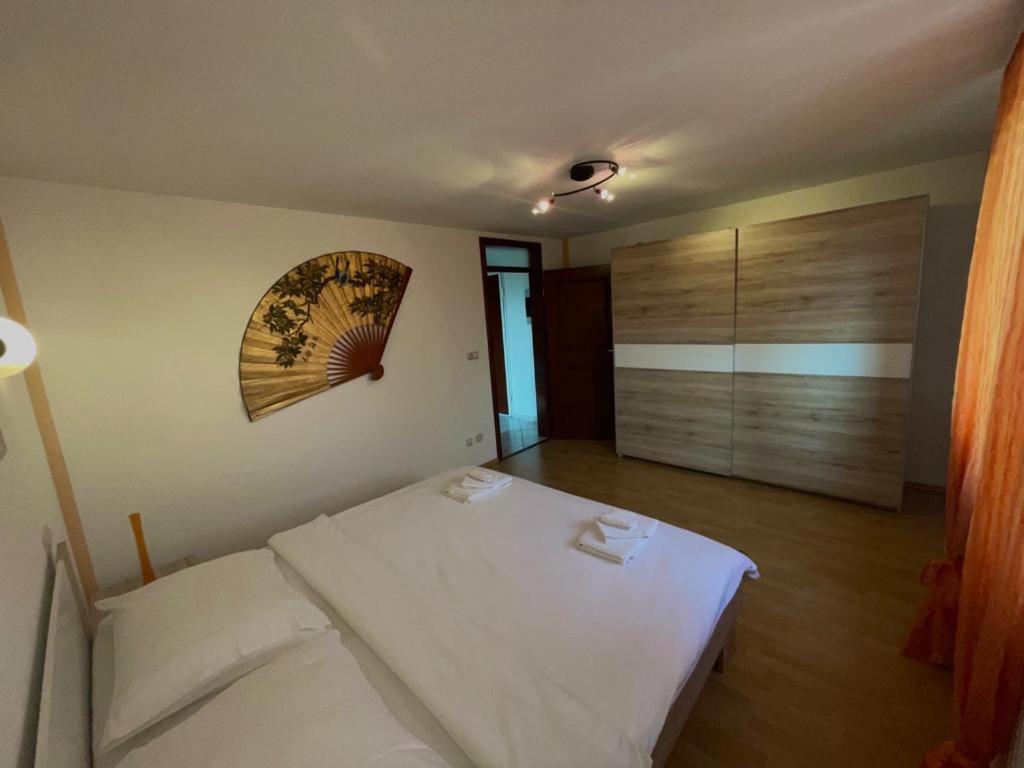 Apartmani Krajnovic Фажана Екстер'єр фото