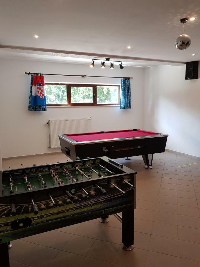 Apartmani Krajnovic Фажана Екстер'єр фото