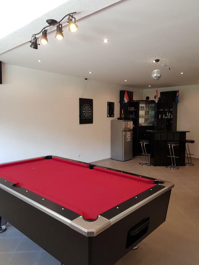 Apartmani Krajnovic Фажана Екстер'єр фото
